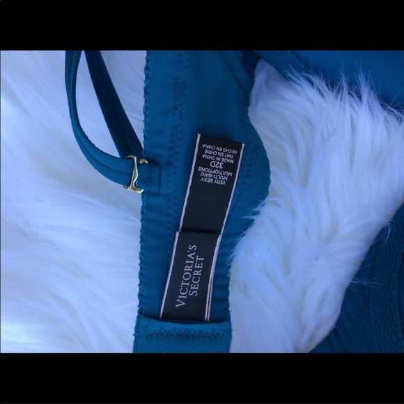 Victoria Secret Very Sexy push up bra - Picture 3 of 5
